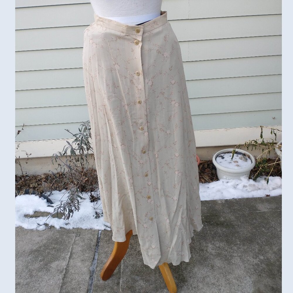Skirt: beige silk floral, front button-up, maxi. Size 2 - by Calvin Klein